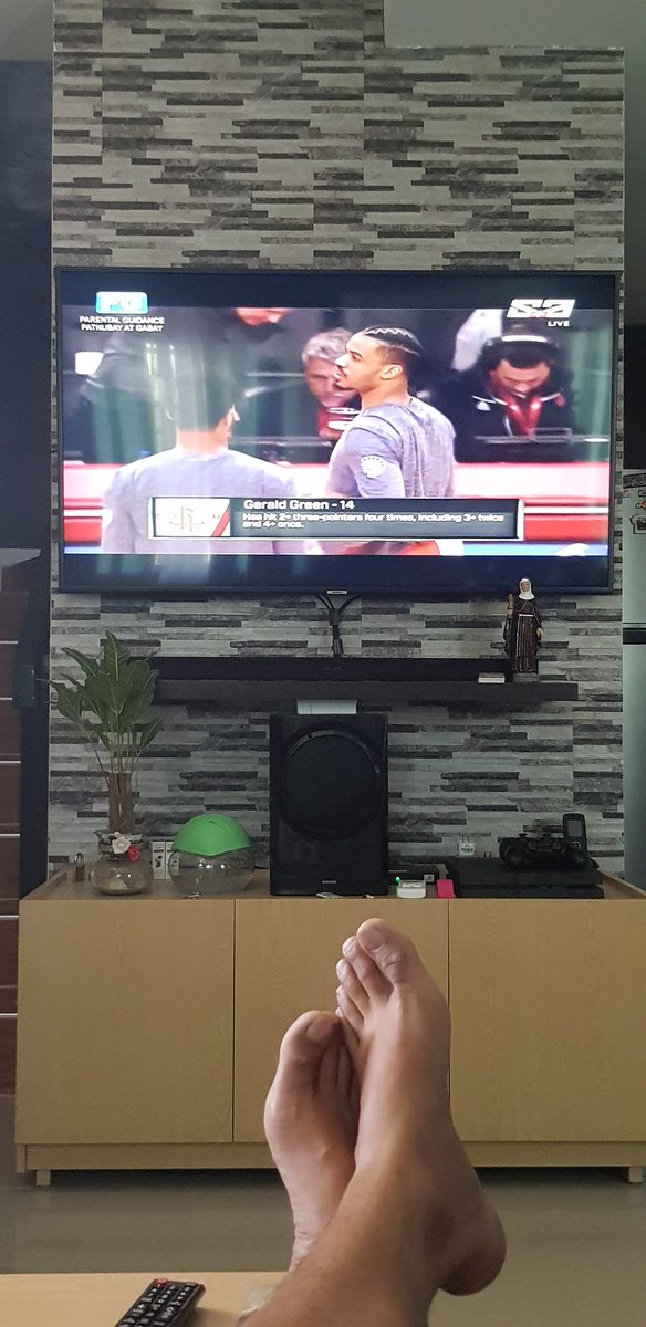 eking81's tweet photo. Bout to start, NBAlive #NBAONABSCBN https://t.co/FU0ajhzreb