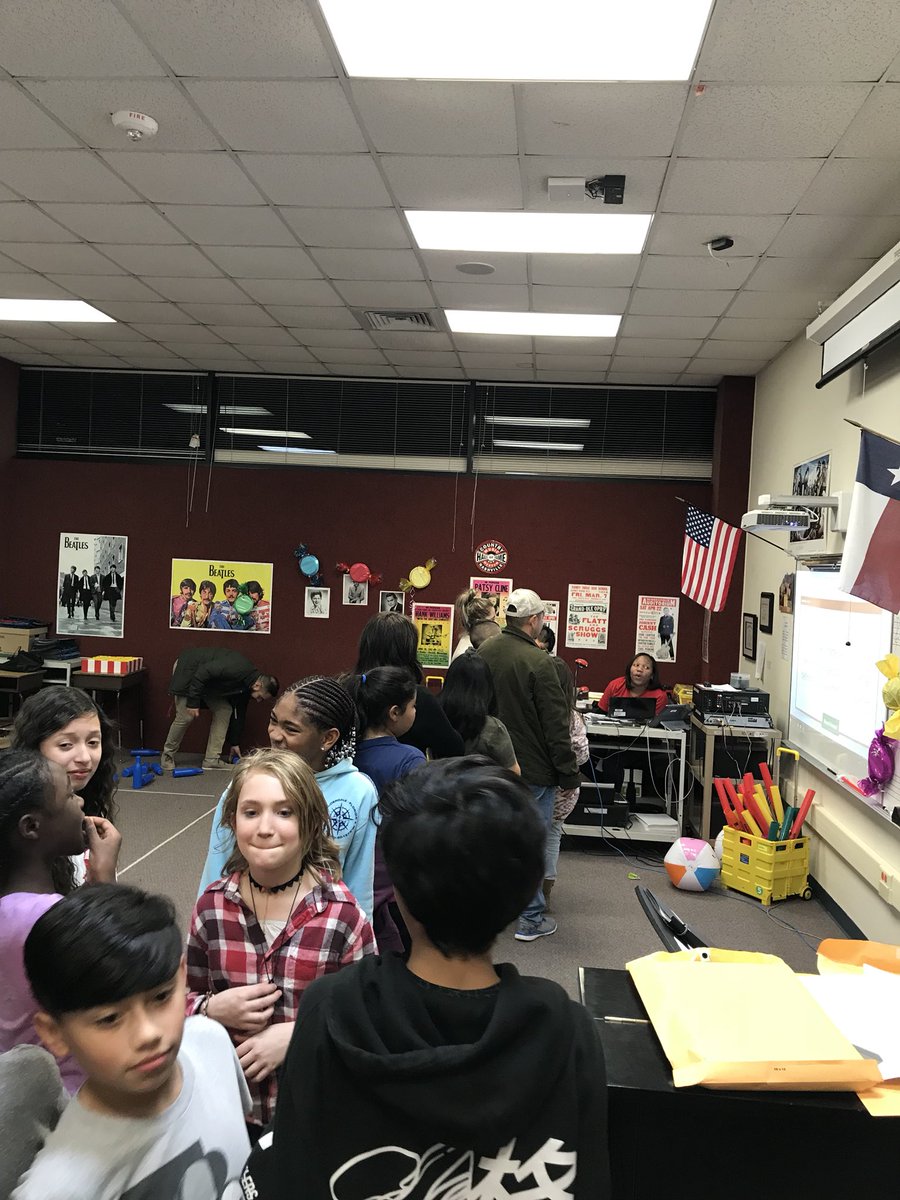 Hardin_Intermed's tweet image. #MathMeetsScience presents “Jeopardy Bowling“. Do you know your Compounds and Elements? @DuncanvilleISD #HardinRocks