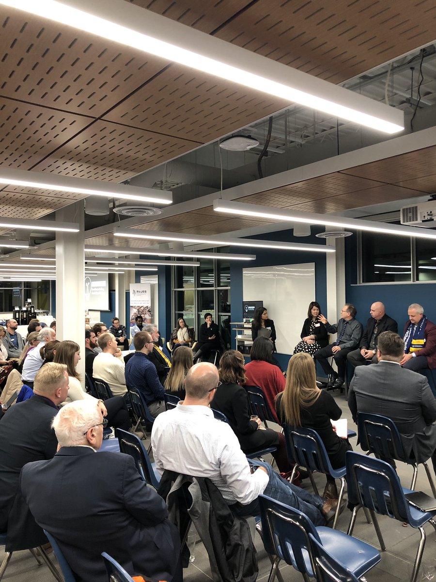 mccalledit's tweet photo. Have to say, this has been THE BEST Innovation for a Greater #Sudbury yet! Great to see the community out supporting the local tech ecosystem. #igs2018 #innovation https://t.co/G0t7LvpGgl