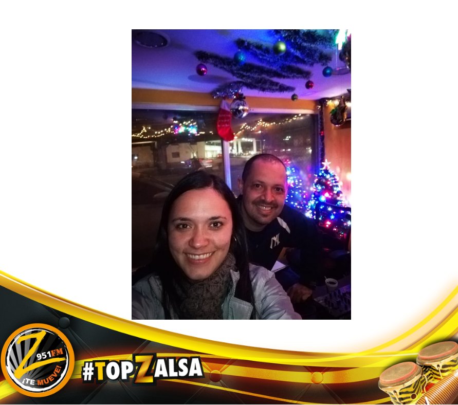 RadioZetaFM's tweet photo. Nosotros aquí muy navideños ¿Y vos? Estamos en #TopZalsa 😊 ¿Saludos? #SergioyYeimyTeMueven https://t.co/8f7oji16QI