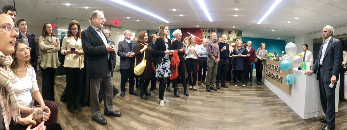 heatherannluca's tweet photo. The day started with great dialogue b/t change agents, funders and international NGOs and ended with a little party to celebrate #R4Dat10. 🎉 https://t.co/I0Yzt0fit0