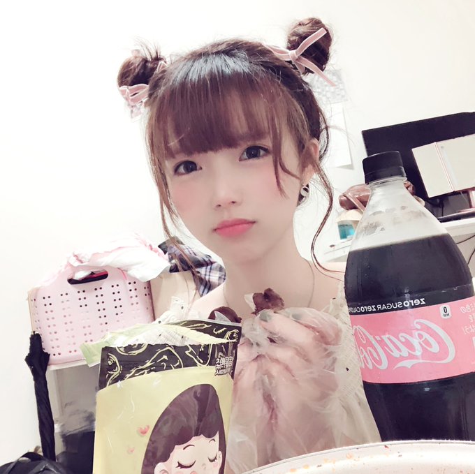 コスプレイヤー茶叶小果のTwitter画像3