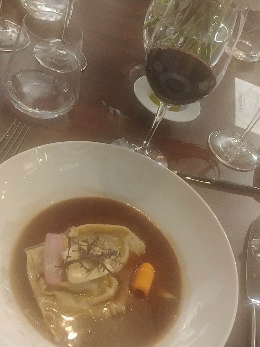 Ana Sagara (@kerosut) on Twitter photo Tercer tiempo: Ravioli de rabo de ternera y mozzarella trenzada. En la copa, Manso de Velasco Cabernet Sauvignon de <a href="/MiguelTorresCL/">Miguel Torres Chile</a> directo desde <a href="/winesofcurico/">Ruta del Vino Curicó</a> Tercer tiempo: Ravioli de rabo de ternera y mozzarella trenzada. En la copa, Manso de Velasco Cabernet Sauvignon de <a href="/MiguelTorresCL/">Miguel Torres Chile</a> directo desde <a href="/winesofcurico/">Ruta del Vino Curicó</a>