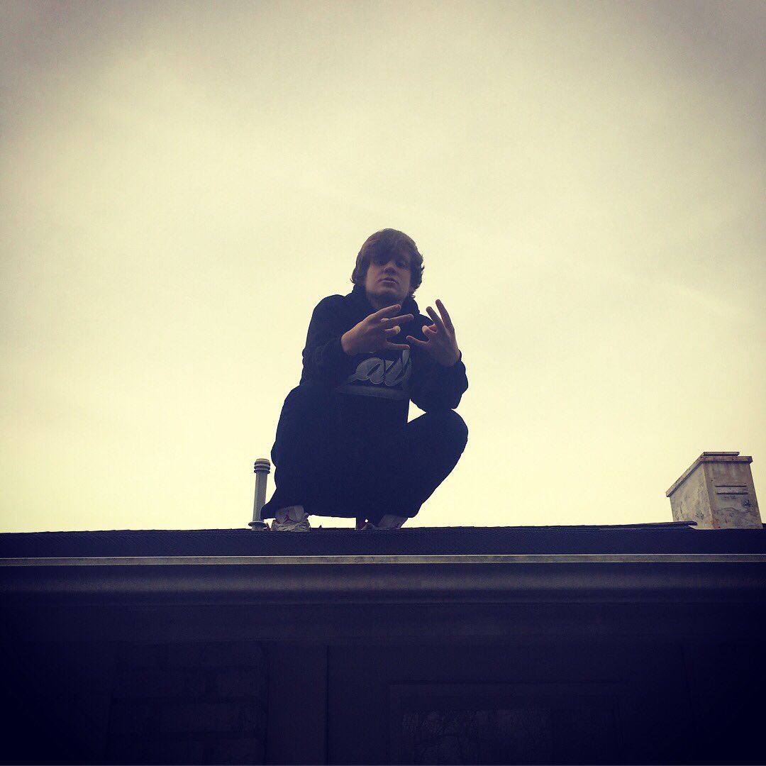 _Latenightz_'s tweet photo. Check my drip it’s poppin💧 https://t.co/hUPVFCZB6x