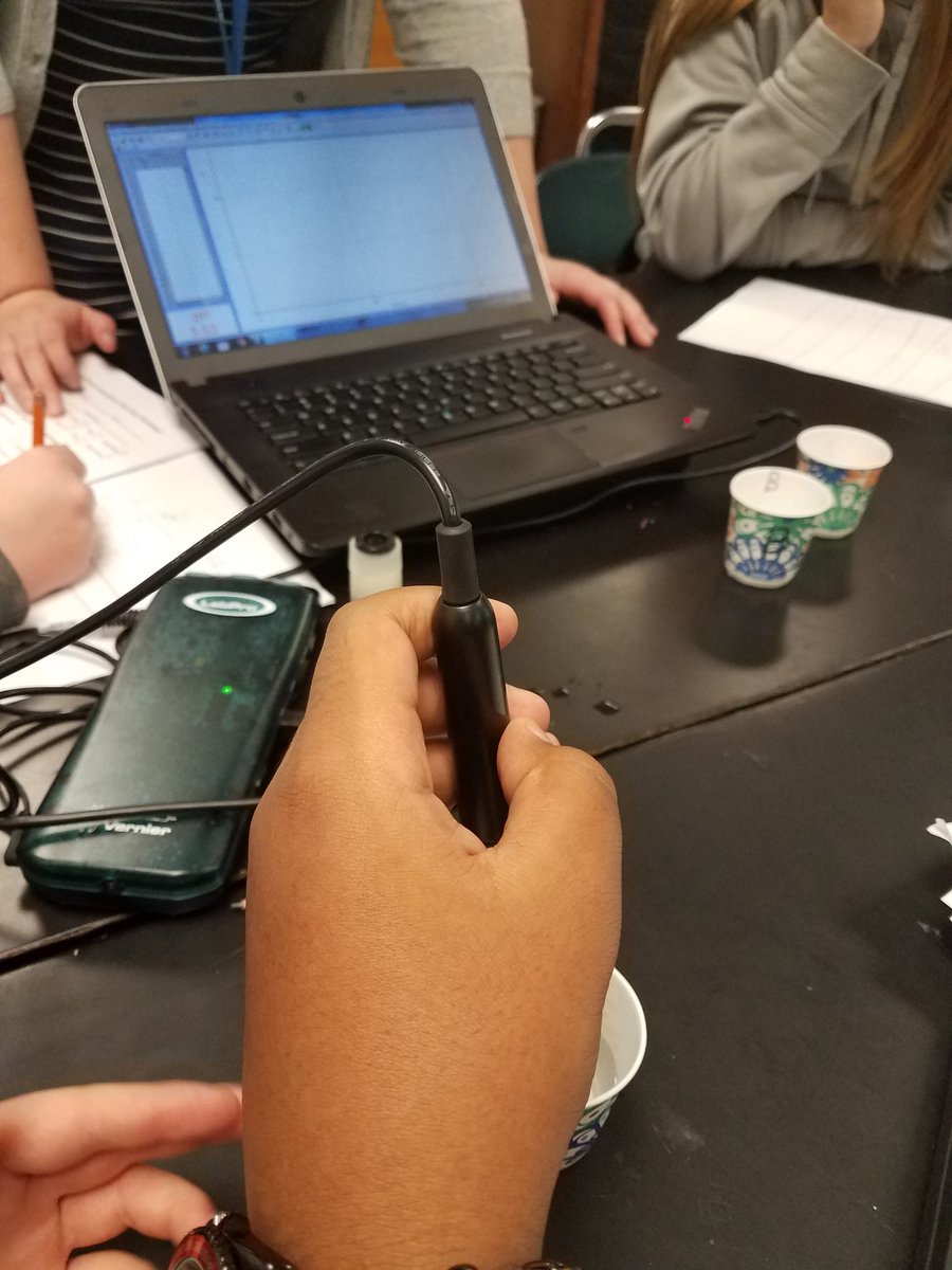kadamswms's tweet photo. Students used probes to test the pH of 6 different types of water in preparation for real water testing at the river.  @Brynn_Welch_17 @StephDenicola_1 @MCPSk12 @VernierST https://t.co/i4Eg7nyPYP