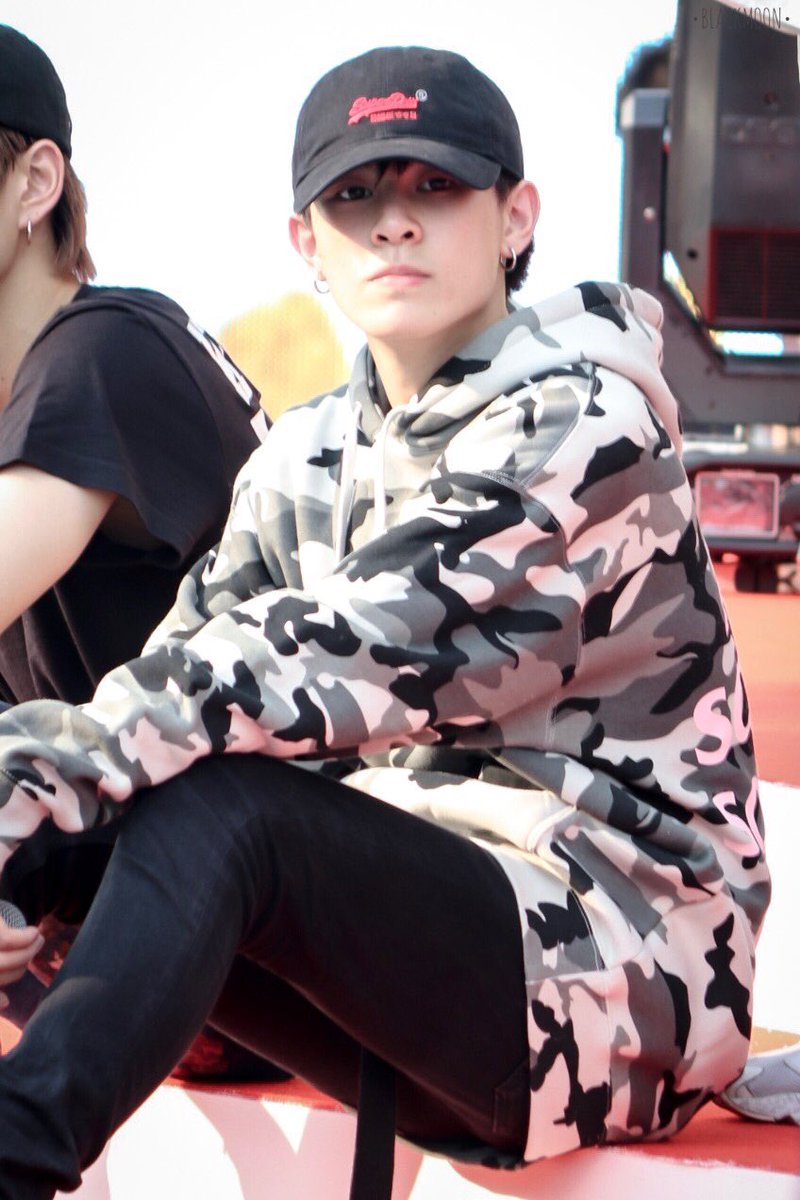 สายรุ้งล่องหน🖤 tweet media