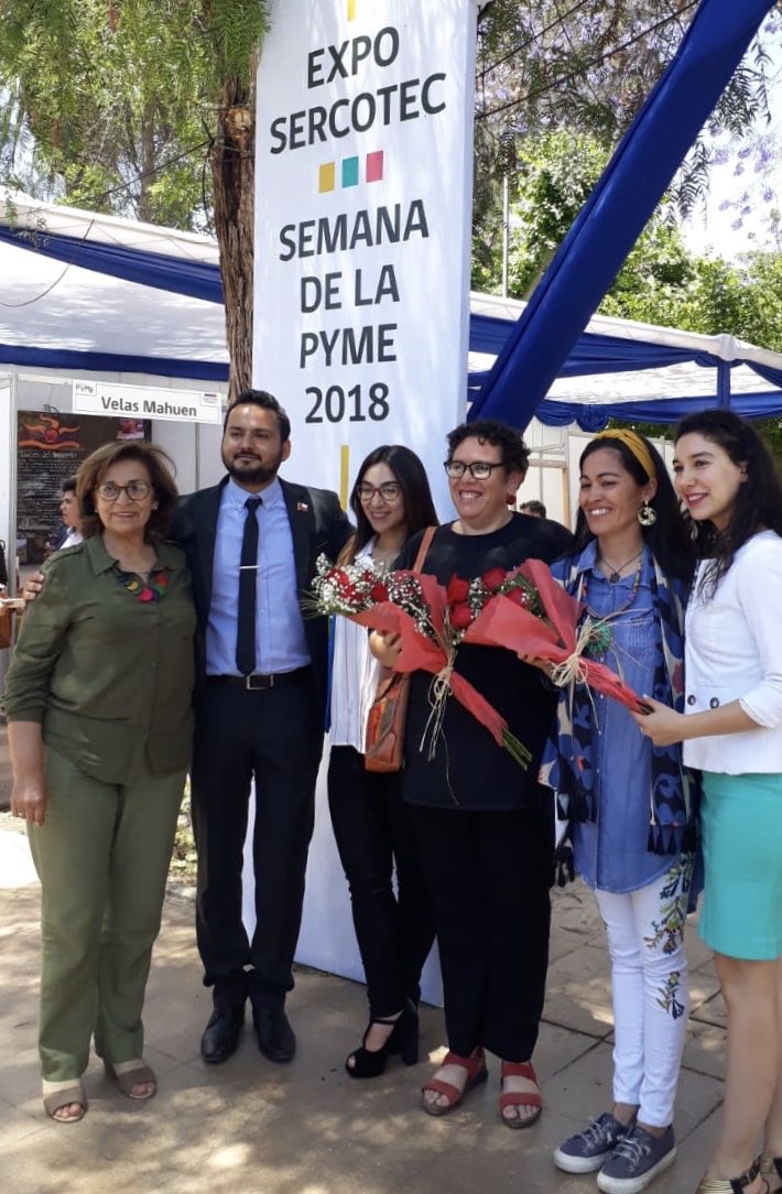 SercotecAtacama's tweet photo. ✅Hoy en el Marco de la #SemanaDeLaPyme la directora regional Natalia @BassiBravo entregó un reconocimiento a Gloria Muñoz y Rosa Farías, emprendedoras de “ Mak  Atacama” y “ Té entre Olivos”  por obtener la mayor votación regional en la selección Nacional de Pymes❗️❗️❗️👏🏻💪🏻 https://t.co/haFtmBACqQ