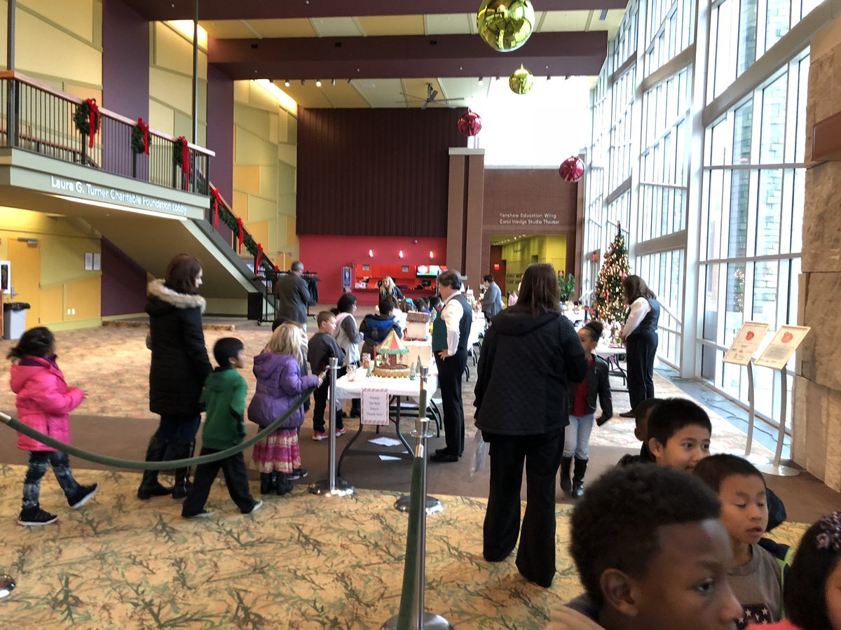 mskaciwilson's tweet photo. We had an awesome time at @TheSKyPAC today! Students got to see a play and vote on their favorite gingerbread house 🎅🏼 @Jennings_Creek https://t.co/UnSDunHu8D