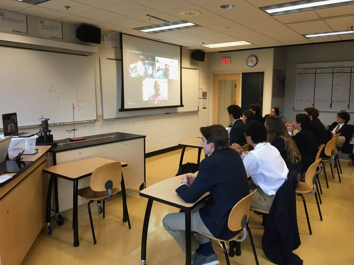 USMBoz's tweet photo. Thanks @QuarkNet and @CERN for the World Wide Data Day!  Student enjoyed the work and the discussion. #W2D2_18 #LHCIMC19 @LifeAtUSM https://t.co/EeZ7gfpvCX