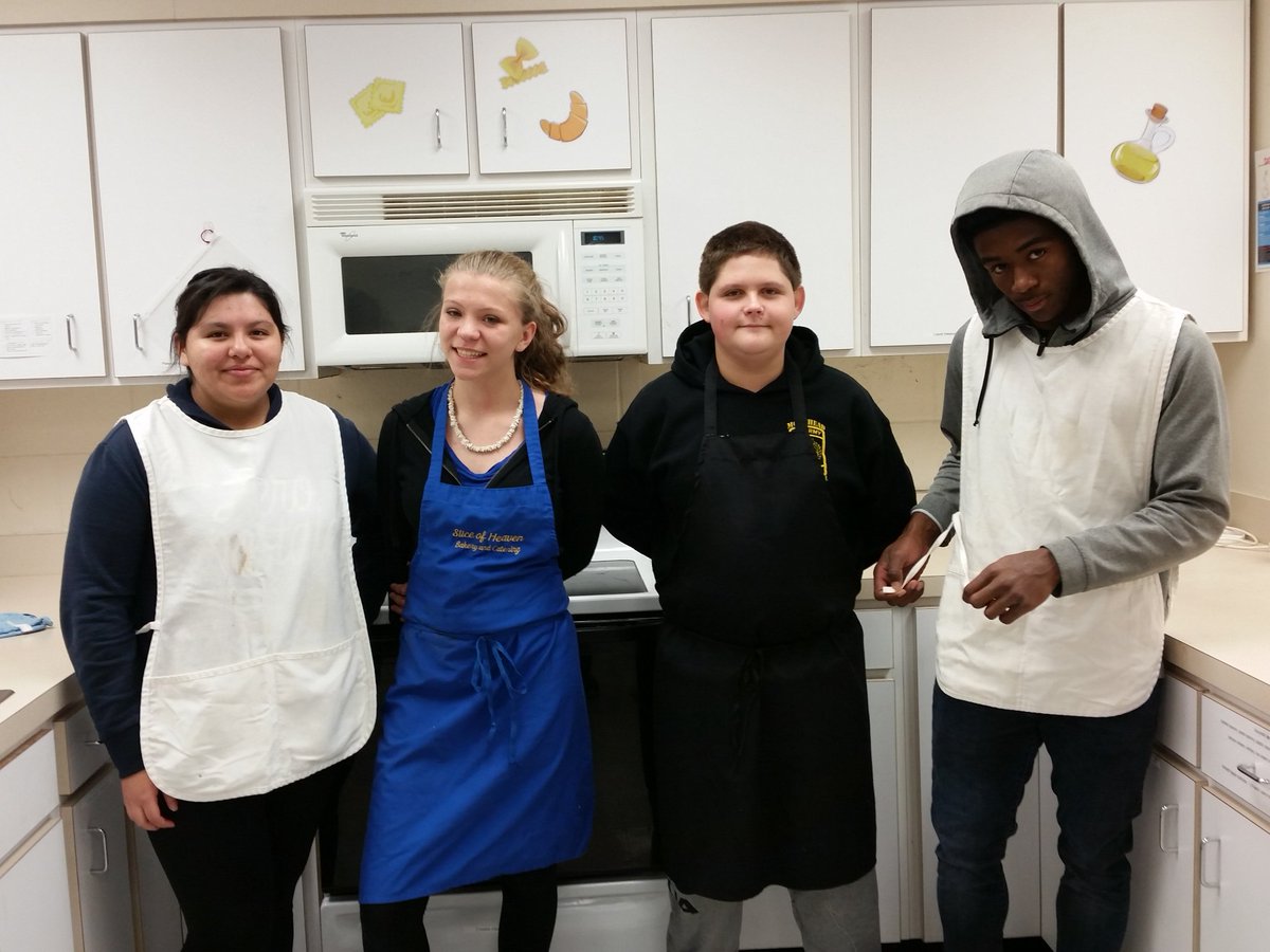 cboyles07's tweet photo. Hot cocoa, puddling, and whipped cream to warm up this cold day. Foods 1 class #twotypesofpeople https://t.co/8qhbFXTNTk