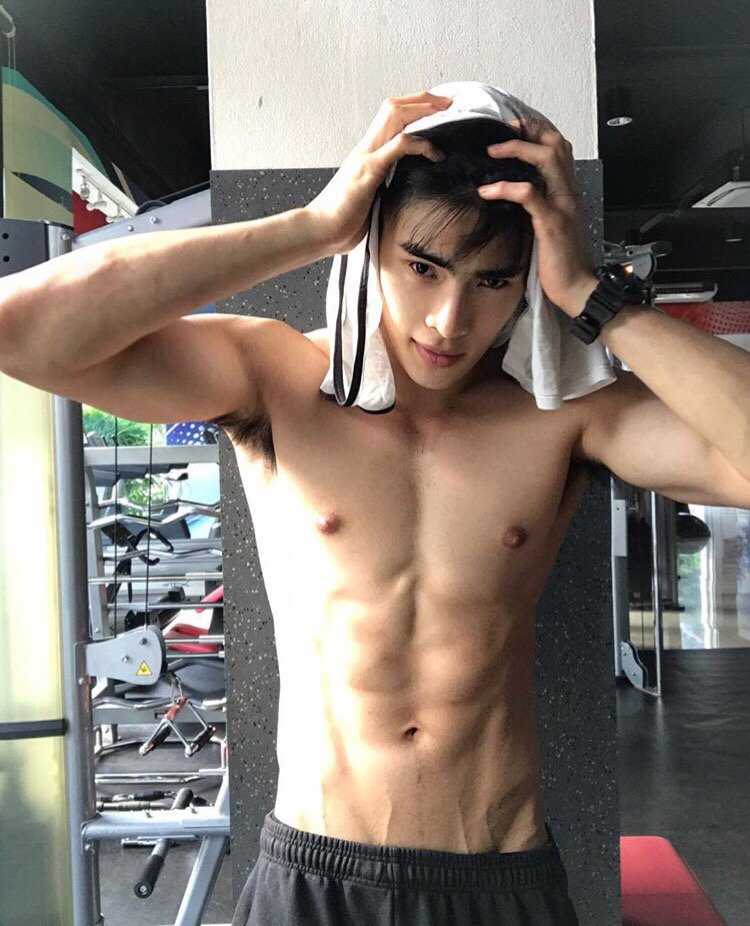 nichto0's tweet photo. Определенно я начала смотреть стоящий гейский лакорн
#MyDreamTheSeries https://t.co/w4MwUFj9TK