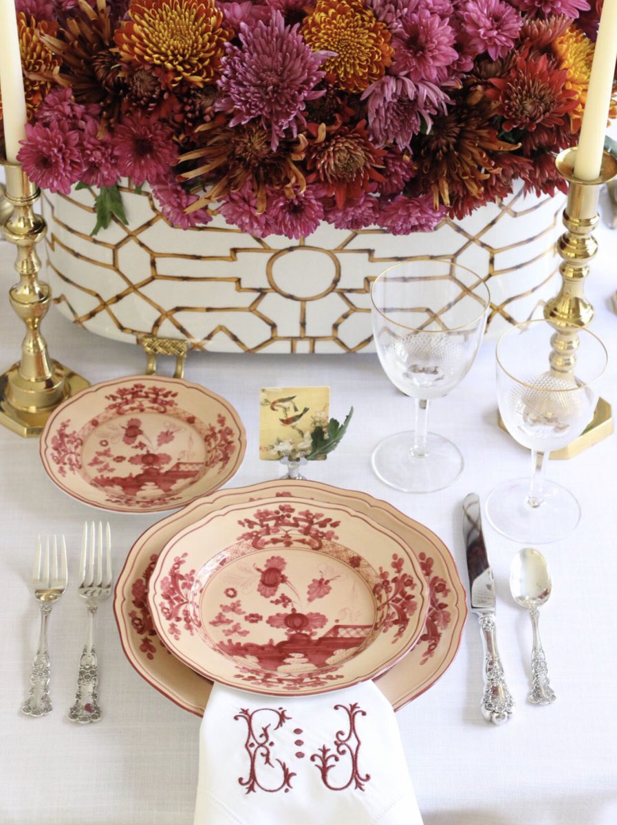 stuffy_muffy's tweet photo. FORMAL FOLLY: dishing my #Thanksgiving tablescape details! https://t.co/2oeEwrEnCN https://t.co/75jAij6fTo