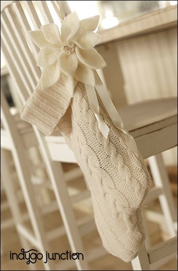 YouCanMakeThis's tweet photo. Thinking about making Christmas Stockings this year? This is the list you've been waiting for! 🎅 - https://t.co/t36DGd1HCS https://t.co/DkfYht8U9H
