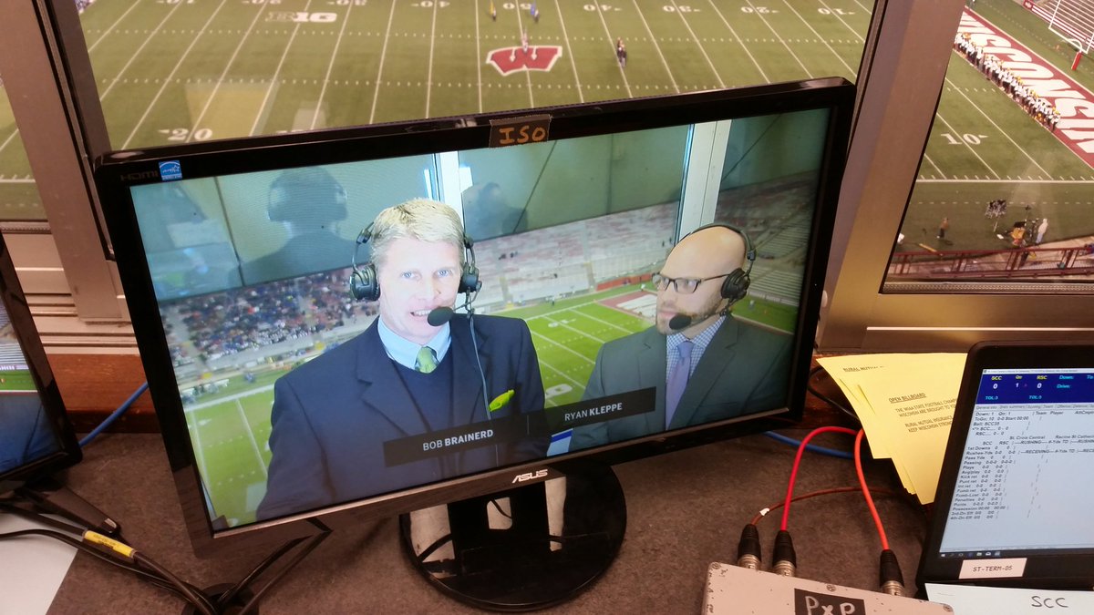 BobBrainerd's tweet photo. Hey, look, more @wiaawistate Football on @fswisconsin. D4 title tilt is on the air... https://t.co/HltXiN9521