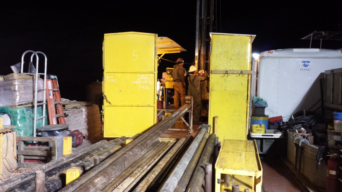 USGS_UT's tweet photo. Nightfall comes too early this time of year, but coring continues on #LakePowell 

#DOSECC #UTDEQ #USEPA #SanJuanRiver #GlenCanyonDam #SedimentDeposition https://t.co/x7qe1lH8Kn
