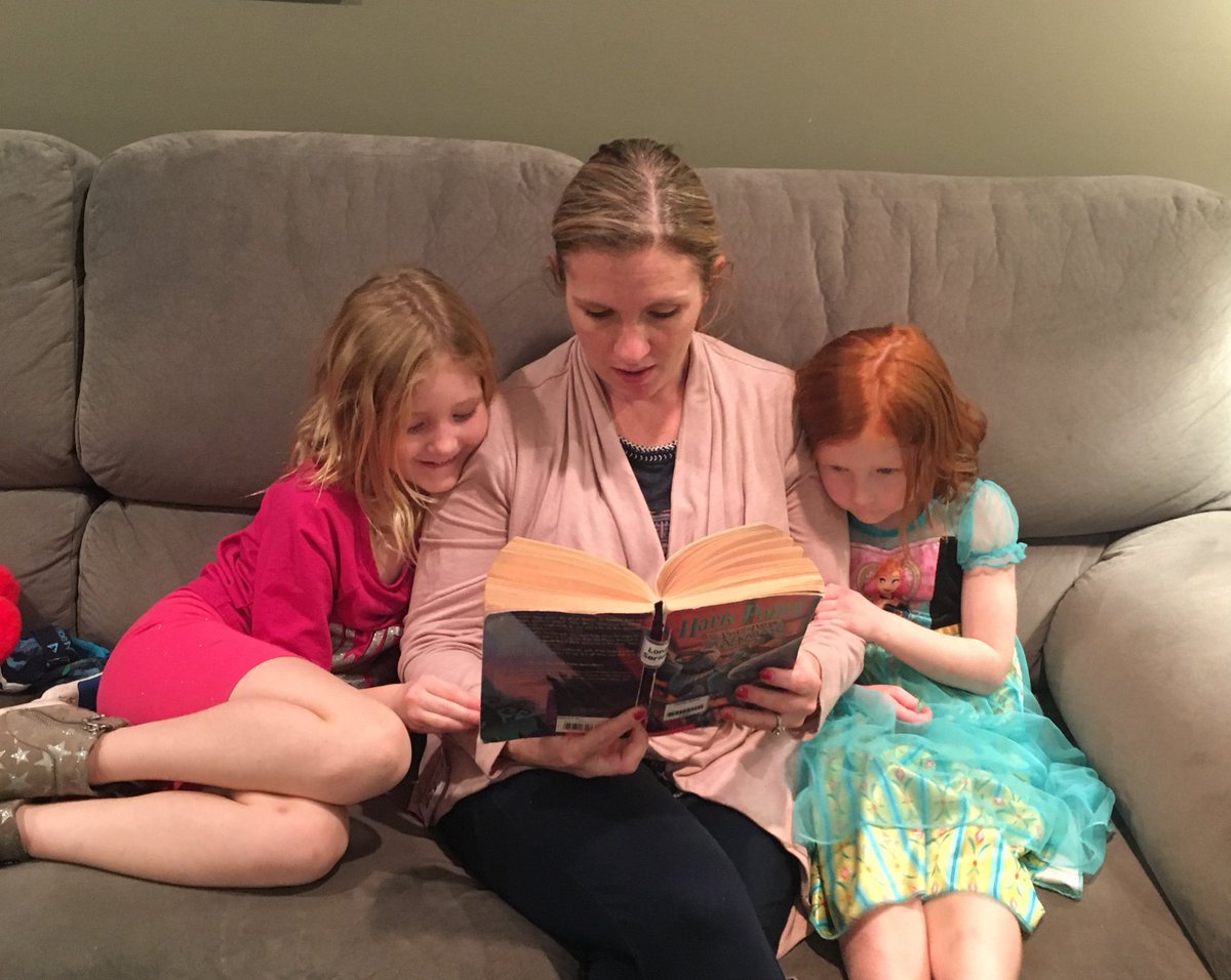 MeghanKeefer's tweet photo. Goodnight Moon and Harry Potter. Current Keefer family favorites #Frfamiliesread18 #d64smiles https://t.co/bM0yQ3GOwp