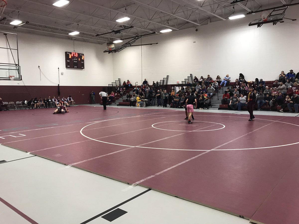 mhauckjr's tweet photo. 2 mats, 1st ever girls wrestle off, & a Great crowd for our wrestle offs! Thanks for all of the support! #proudcoaches #RollaPride #RollaBulldogs https://t.co/p8JJ0TRBos