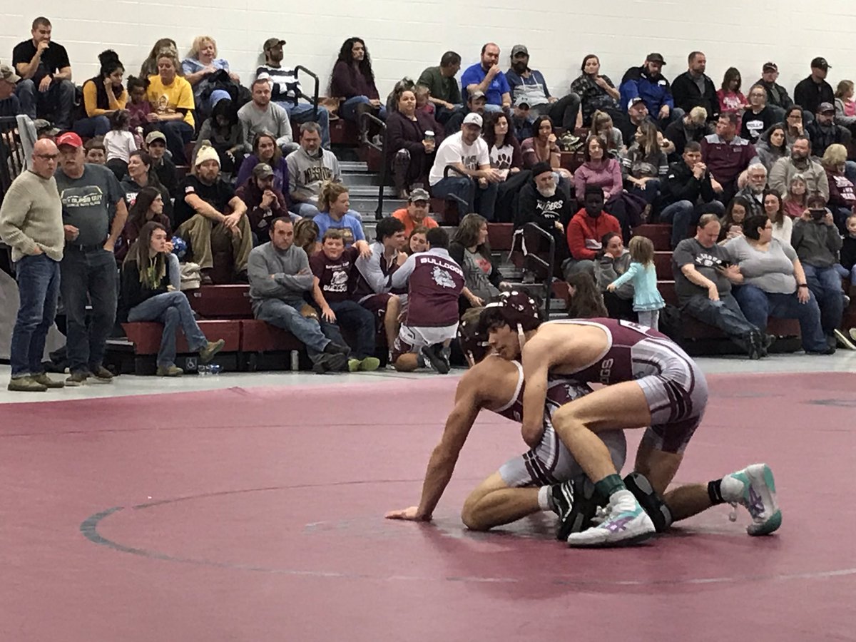 mhauckjr's tweet photo. 2 mats, 1st ever girls wrestle off, & a Great crowd for our wrestle offs! Thanks for all of the support! #proudcoaches #RollaPride #RollaBulldogs https://t.co/p8JJ0TRBos