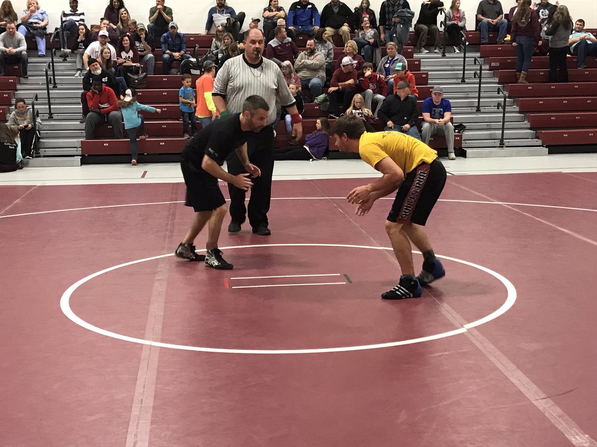 mhauckjr's tweet photo. Alumni dual in action...even years won this year! #RollaBulldogs #RollaPride #thanks https://t.co/2K0D05937v