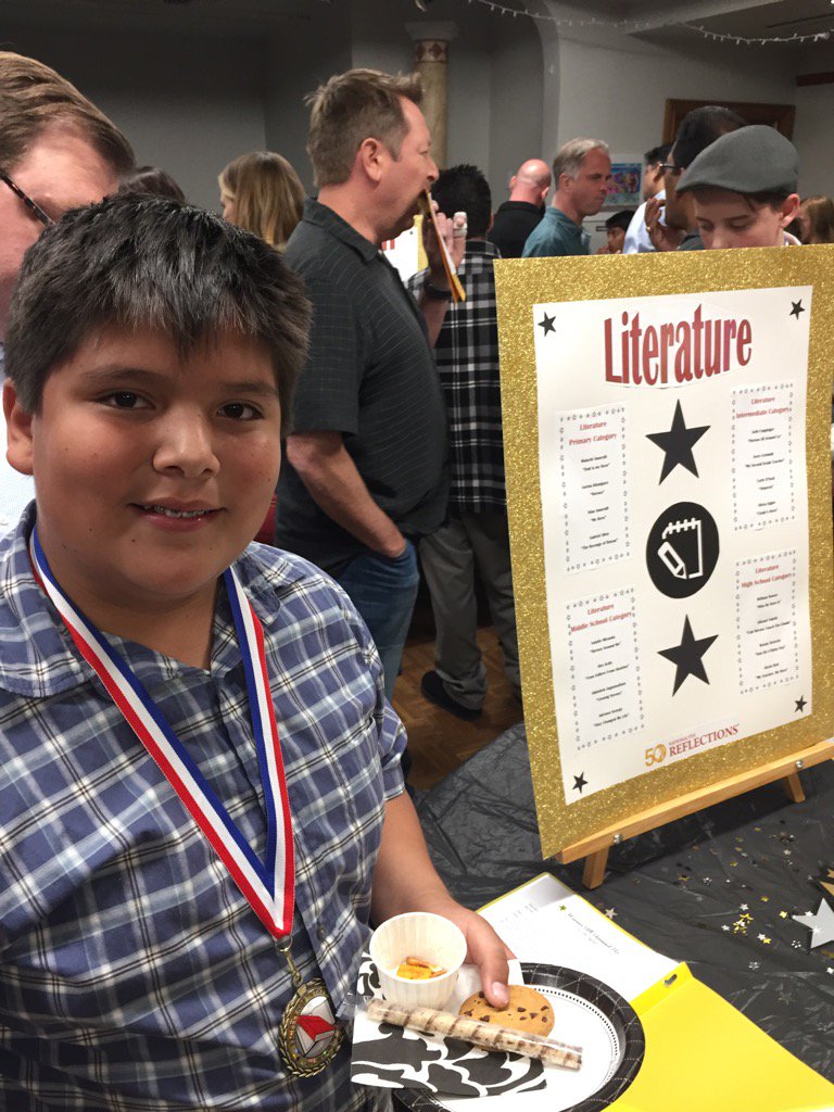 HollowHillsEL1's tweet photo. Seth @HollowHillsEL1 won for his efforts in literature at the pta reflections ceremony #svtchat #simischools https://t.co/Uip09biJ2n