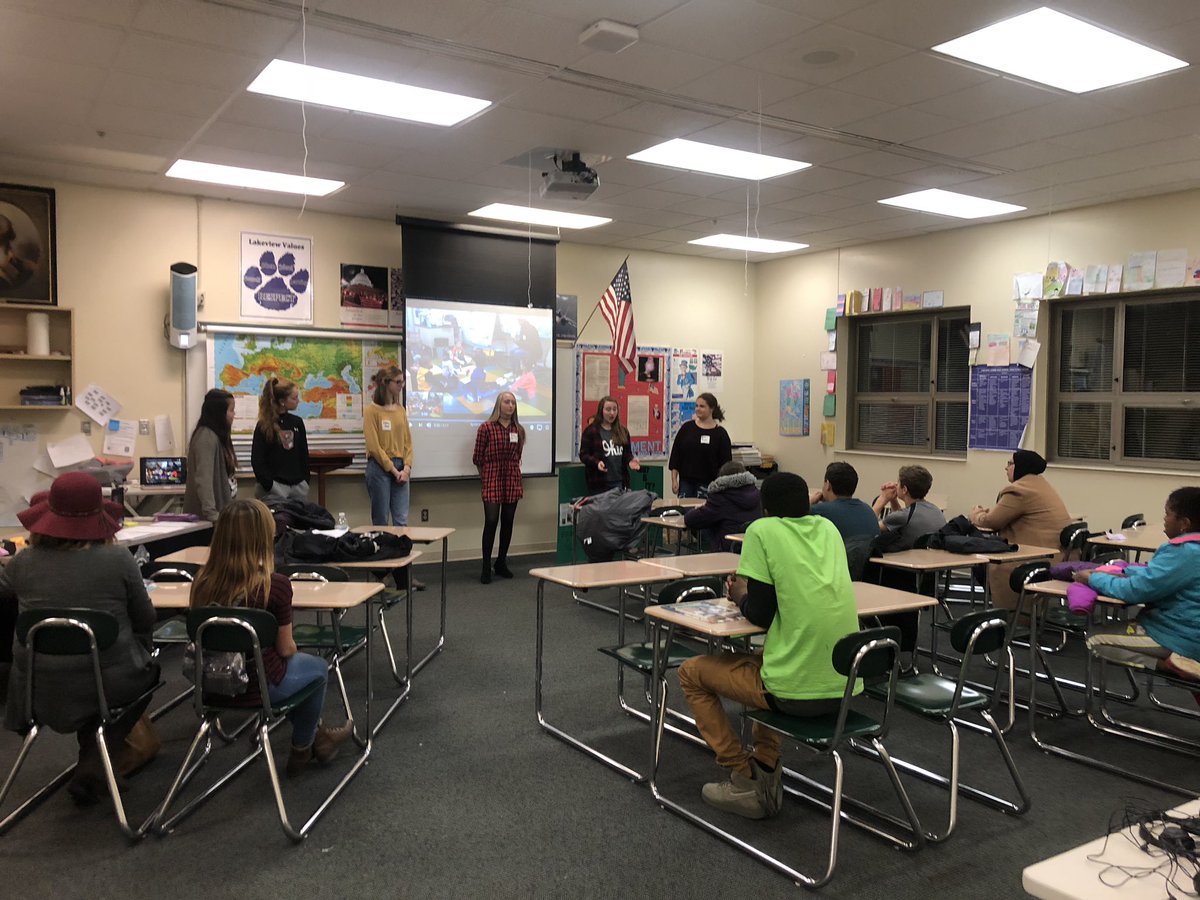 AshleyHalkum's tweet photo. Getting the DL on high school with Service Learners @pickservicelea1 #CCFN2018 #plsdproud https://t.co/QI29uY97gM