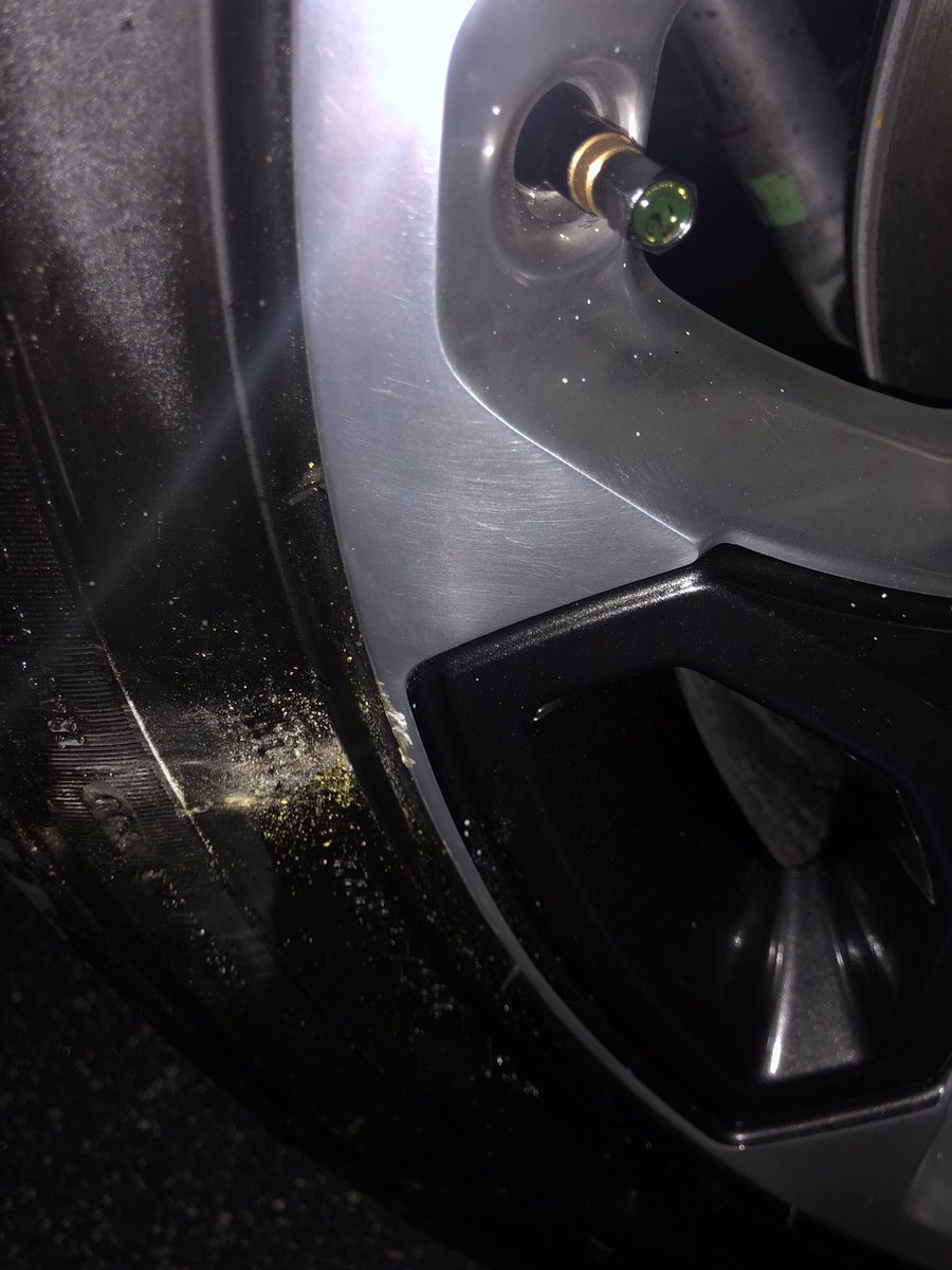 SincereSummer's tweet photo. This is wht my cousin has been delivered-limited 2019 1500. Nov 1 Truck damaged whn pulling off showroom, Nov 7 Go to pick up &amp; new damage. Delivered today w more new damage &amp; sales manager hangs up on him. Y’all can do better than that! @RamCares @RamTrucks @Dodge @psmith0323 https://t.co/ON93HiXvik