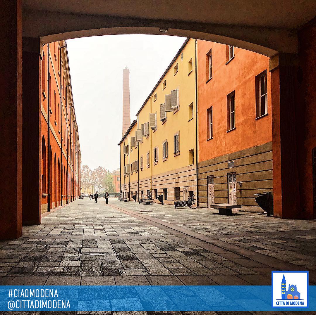 cittadimodena's tweet photo. 😍 #CIAOMODENA Via della Manifattura dei Tabacchi in questo scatto di bahdesign_ che ringraziamo👏👏👏 
Buondì a tutti e #visitmodena 😀 https://t.co/dmVm5RRD62