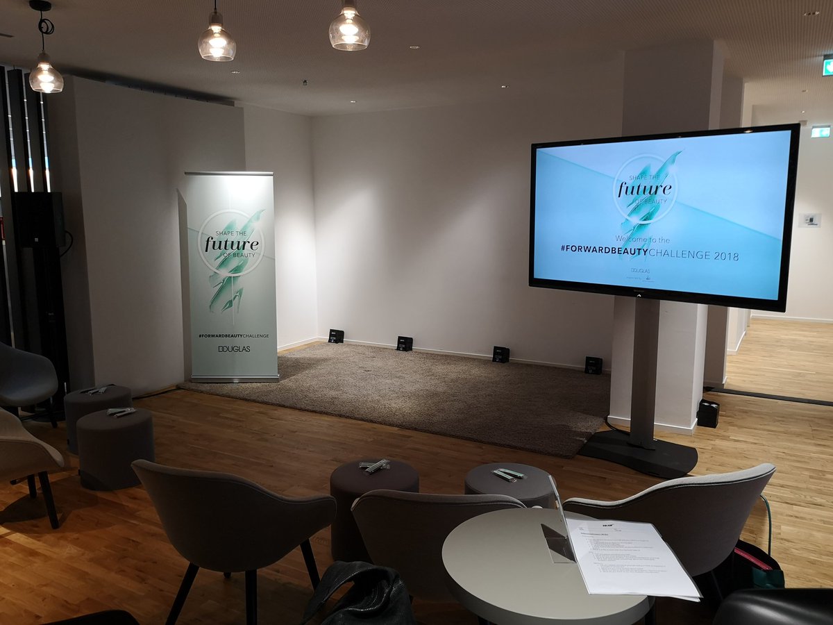 BerndPreuschoff's tweet image. The stage is set - excited to see the pitches &amp;amp; coach! #forwardbeautychallenge #Douglas #schwancosmetics #schwandigital