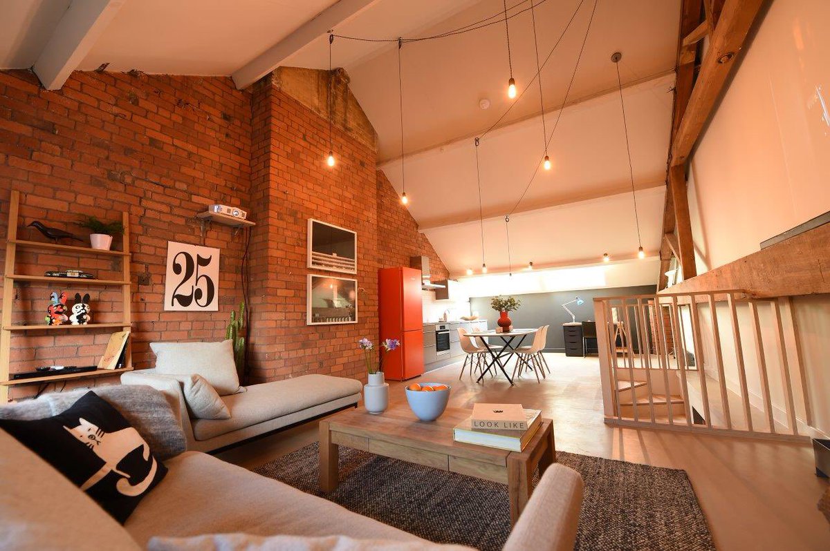 etcurban's tweet photo. There’s plenty of space for weekend entertaining inside The Union Lofts. To learn more about our spacious floor plans, please contact Toby 0161 235 8965 #Preston #FridayFeeling
@mrwawild https://t.co/CKXlFuWejk