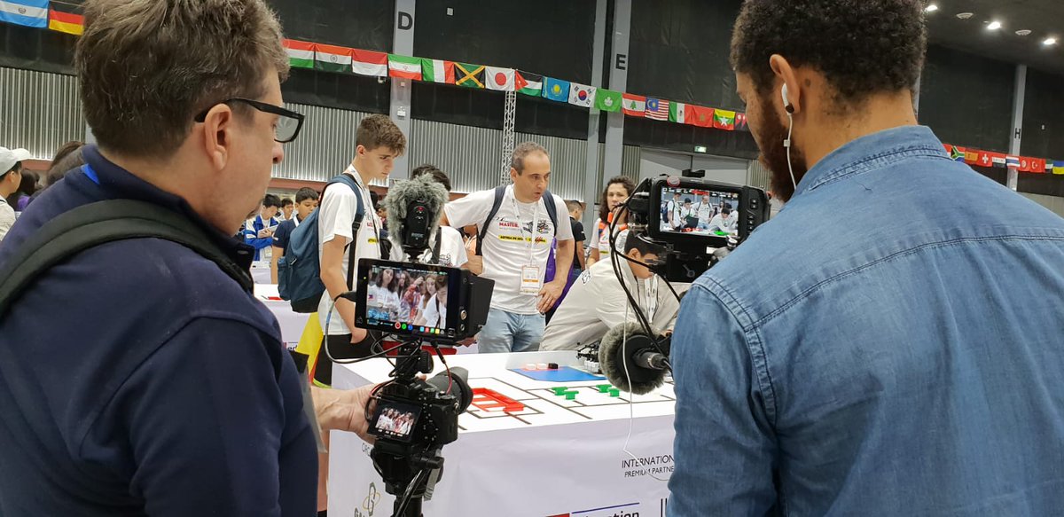 Els #masterspress ja coneixen personalment al Mark Decena, director de <a href="/kontentfilms/">Kontent Films</a> de #SanFrancisco amb el que tenim l'oportunitat de treballar pel documental que faran de @world_robot_olympiad #creative #filmsproduction #aixòésunnoparar #equip