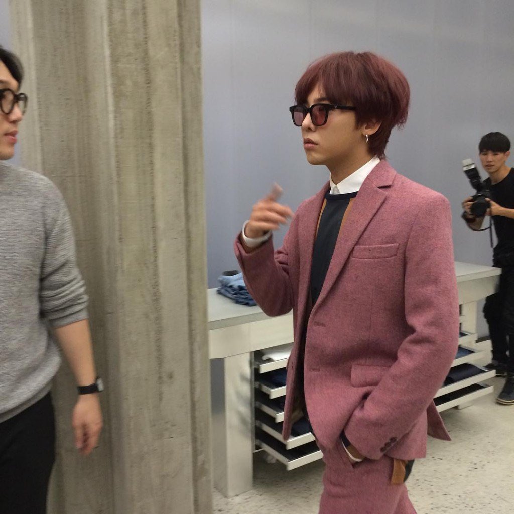 jiyongcountdown's tweet photo. [D-344]

이날 권지용 정말 무슨 일 있었나요 왜이렇게 예쁘죠 https://t.co/EiVyi9Z3FM
