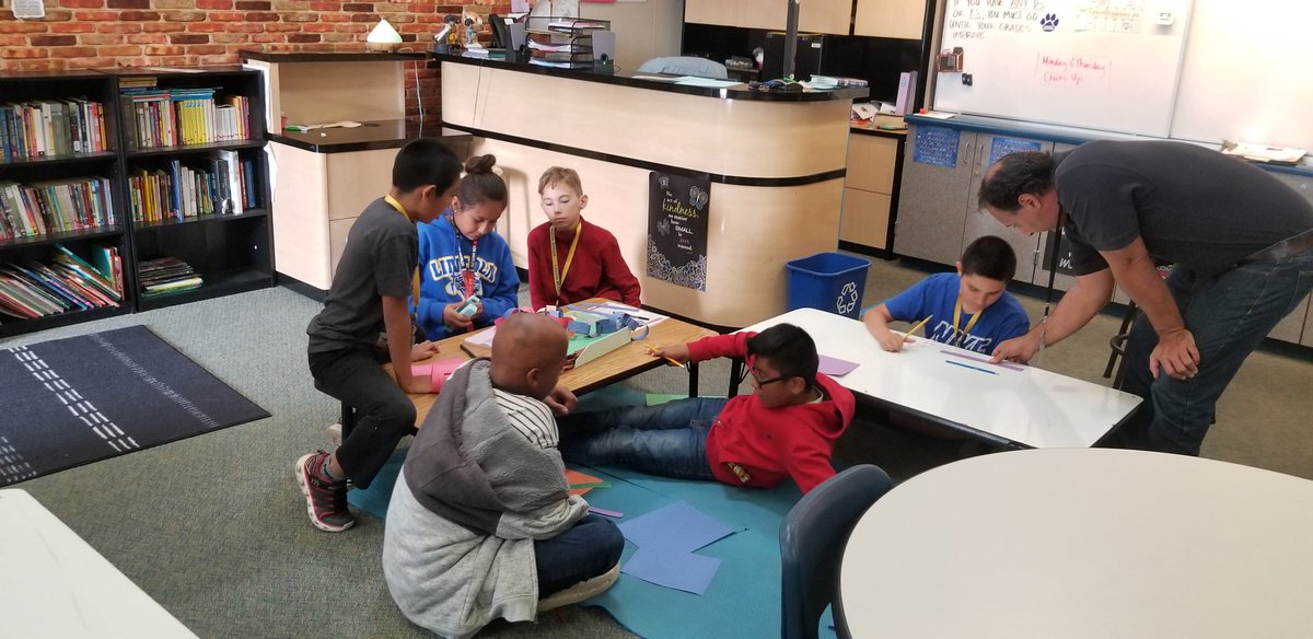 ms_ackerly's tweet image. Working on being thankful in 7th period today with a Garland of Gratitude, finding/creating Thankfulness quotes for our Words of Wisdom Wall, and writing thank you notes to people in our lives. And hammin&apos; it up for the camera 😂 #E8GucciBloom