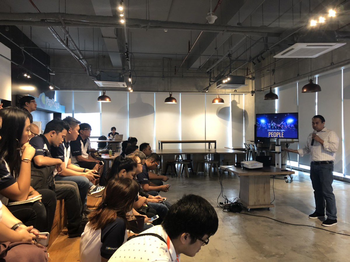 PHVoyager's tweet photo. ATM: Aaron Madolora, our Chief Innovations Officer, shares tips to Rainmakers, @DICTgovph's Start-up Champions. https://t.co/BvRKuSwnJS