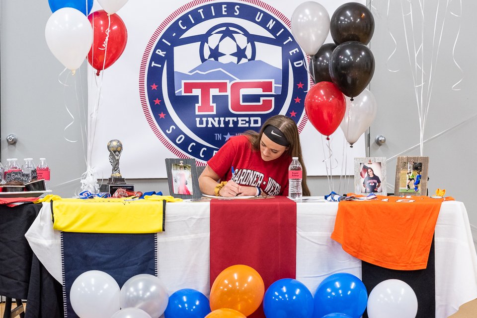 Mommabrooke's tweet photo. Thank you Wesley Memorial UMC for hosting @abby_atchley signing day!  From @TriCitiesUnited &amp; @HonakerSoccer to @GWUWSOC a dream is coming true!  #hardworkdoesntstop #justthebeginning #swva https://t.co/81xoJ9GYgL