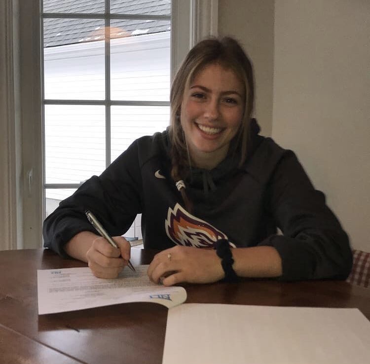 JrLadyGradsu19's tweet photo. Congratulations to @ProulxCat2 for signing her NLI for the 2019-2020 season with @Post_WIH! We all wish you the best of luck at the next level! https://t.co/4UbOT0IGiS