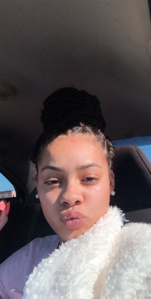 PMulattoo's tweet photo. Pillow soft, try me 🤗 https://t.co/yJqFTe5JYz