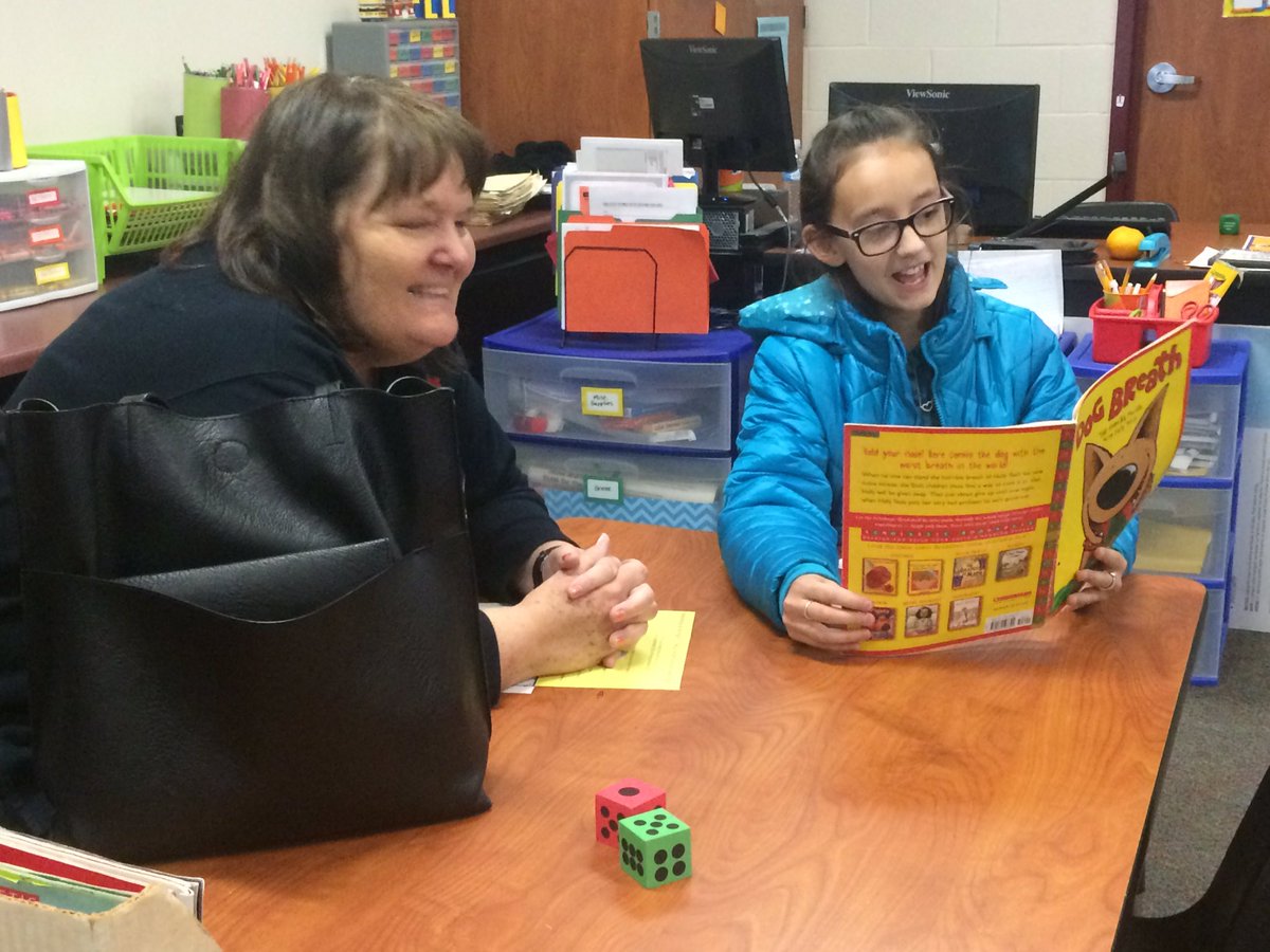 jacksonbronco's tweet photo. Read and Roll at our first Academic Night! Melted my heart seeing these kids reading to their families♥️📚@bozmanbroncos #bozstory18 https://t.co/vZAzdEpXS9