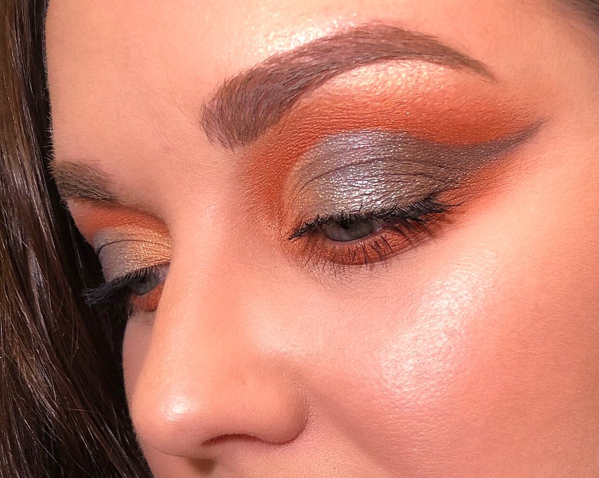 whamglamtymaam's tweet photo. like a daggah! 🗡
@Clinique #evenbetter CreamWhip
@ColourPopCo #nofilter #concealer // #perceptionpalette // #marpalette
@MakeupRevUSA #goldensugar2
@toofaced #betterthansex
@BenefitBeauty #goofproofbrow
@beautybakerie #lipwhip Honey 🍯
#KittenBossCosmetics #singleshadow Cat Nap https://t.co/xNe4FC9W0T
