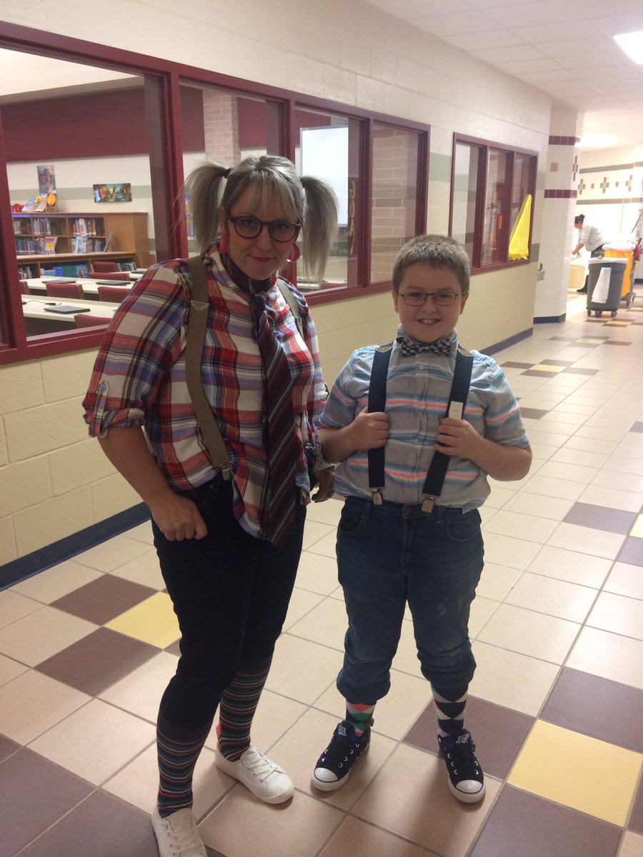 jacksonbronco's tweet photo. Loved our "Nerd Night"! @bozmanbroncos #bozstory18 https://t.co/GH59SoUA4p
