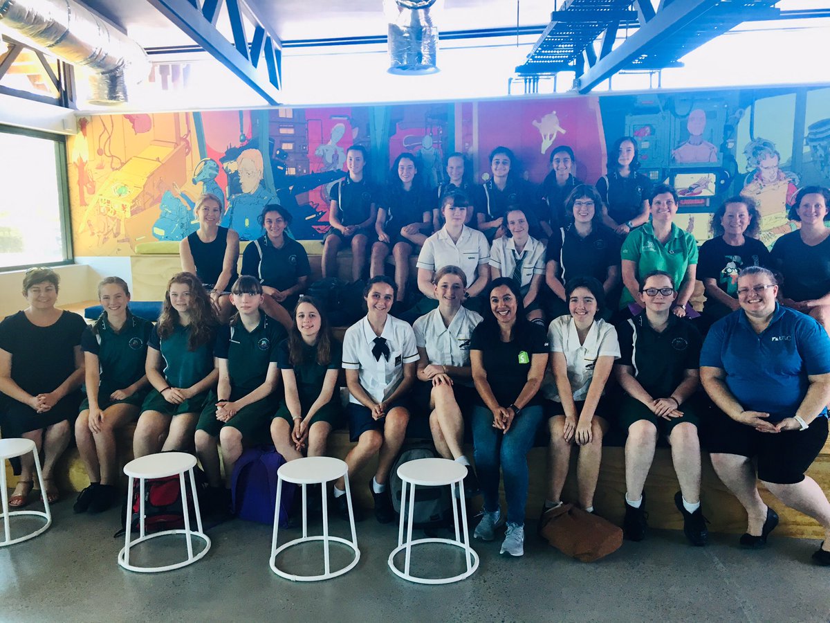 tracykaur's tweet photo. I don’t have daughters so I like to mentor them instead. Creating pathways for inclusivity in tech @peregianhub  #GirlsInSTEM #shopify @ShopifyPlus #STEMeducation https://t.co/4uhxxM7sAy