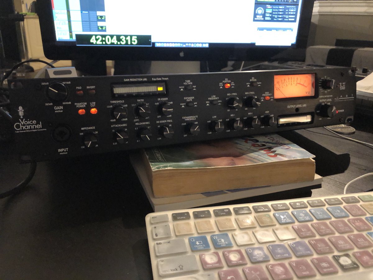 ZeroDistraction's tweet photo. On loan, the @ARTProAudio Voice Channel. Replaced the generic input tube with an electro-harmonix gold. Overall build is pretty good. Sturdy metal chassis &amp; nice feeling metal knobs/pots. VU and peak meter are a nice combo. #artproaudio #voicechannel #recordingstudio #podcasting https://t.co/BC0OaQBmrB