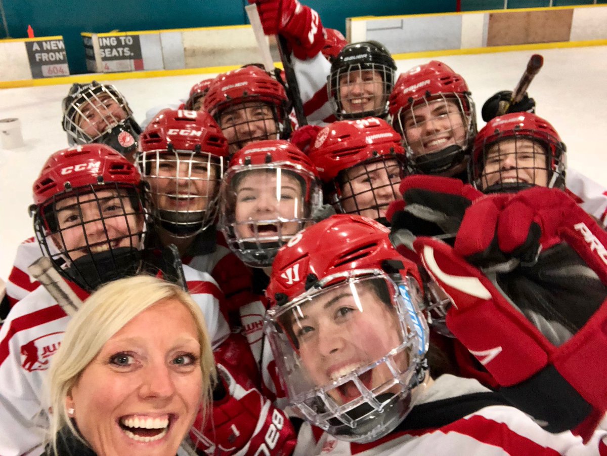 kate_klassen's tweet photo. All smiles going into our home game weekend! @PacificJWHL @JWHL https://t.co/D4GRwHMq4d