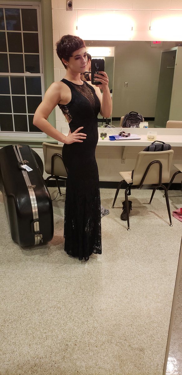 Salem_Addams's tweet photo. Feelin myself
#shorthair #killermakeup #sexydress #goodwill #11dollars https://t.co/TI5UGDUdiA