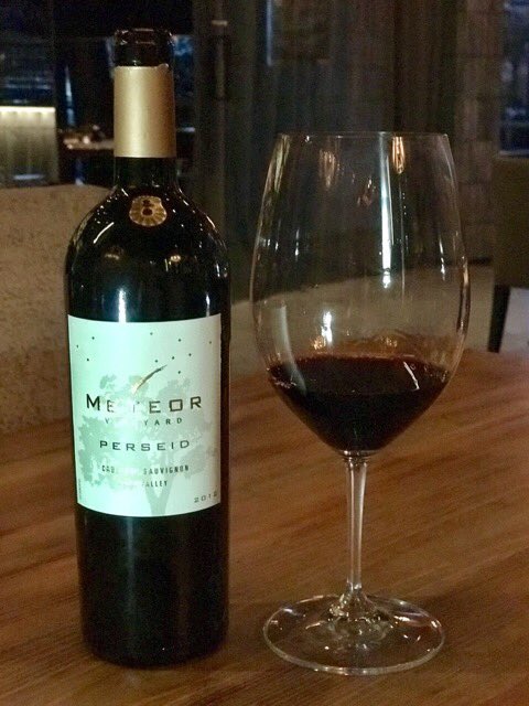 mhsilva's tweet photo. Great exponent of elegance, it has a discreet and non-invasive start, aromas of red dried fruits, licorice, in mouth black fruits, you can slowly perceive wood, pepper with a touch of wood, vanilla. I love how this wine unfolds, like a silent predator. @MeteorVineyard #Perseid https://t.co/yxVL2LvIp5