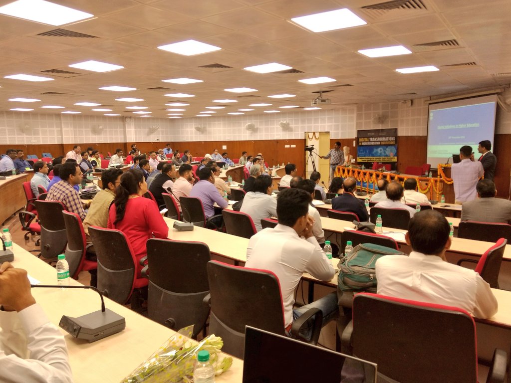 bhu_digital's tweet photo. A brilliant talk by Mr. @saravanakr_n,Joint secretary,@HRDMinistry @mygovindia
At Digital@BHU on "Digital Initiatives in HEIs"
LIVE :https://t.co/Mu8lg0GJqD
#digitalbhu #DigitalIndia #digitaleducation #freeeducation @SWAYAMMHRD @nptelindia https://t.co/Dx94e2PmuI