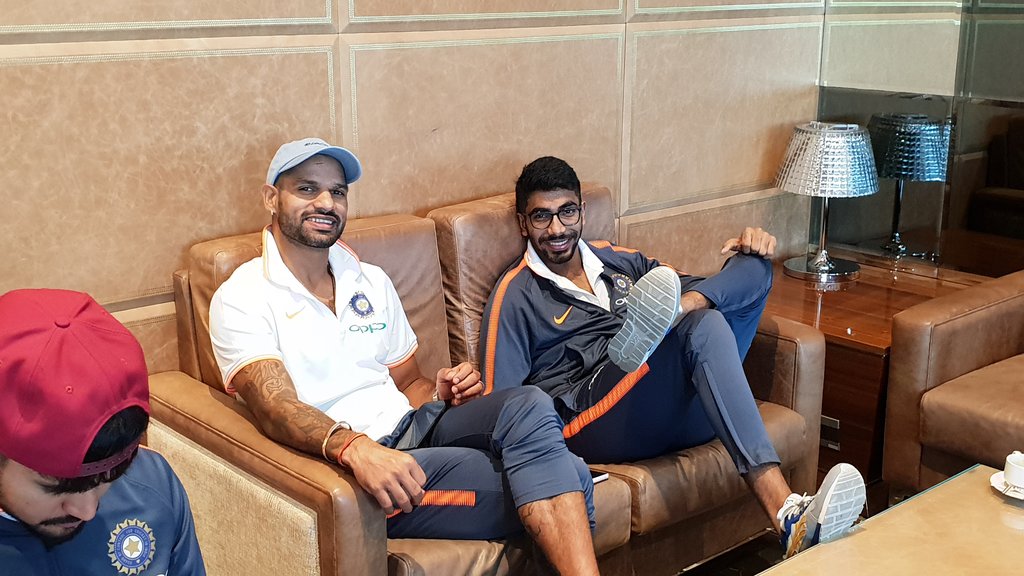BCCI's tweet photo. Happy faces and gamer boys before the team's departure to Australia #TeamIndia https://t.co/eZCgdrABCE