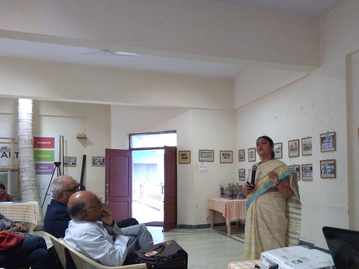 OneHealthAMR's tweet photo. Prof Shobha Rani talking about various directions of research in clinical pharmacology. https://t.co/UDYiS2fgCt