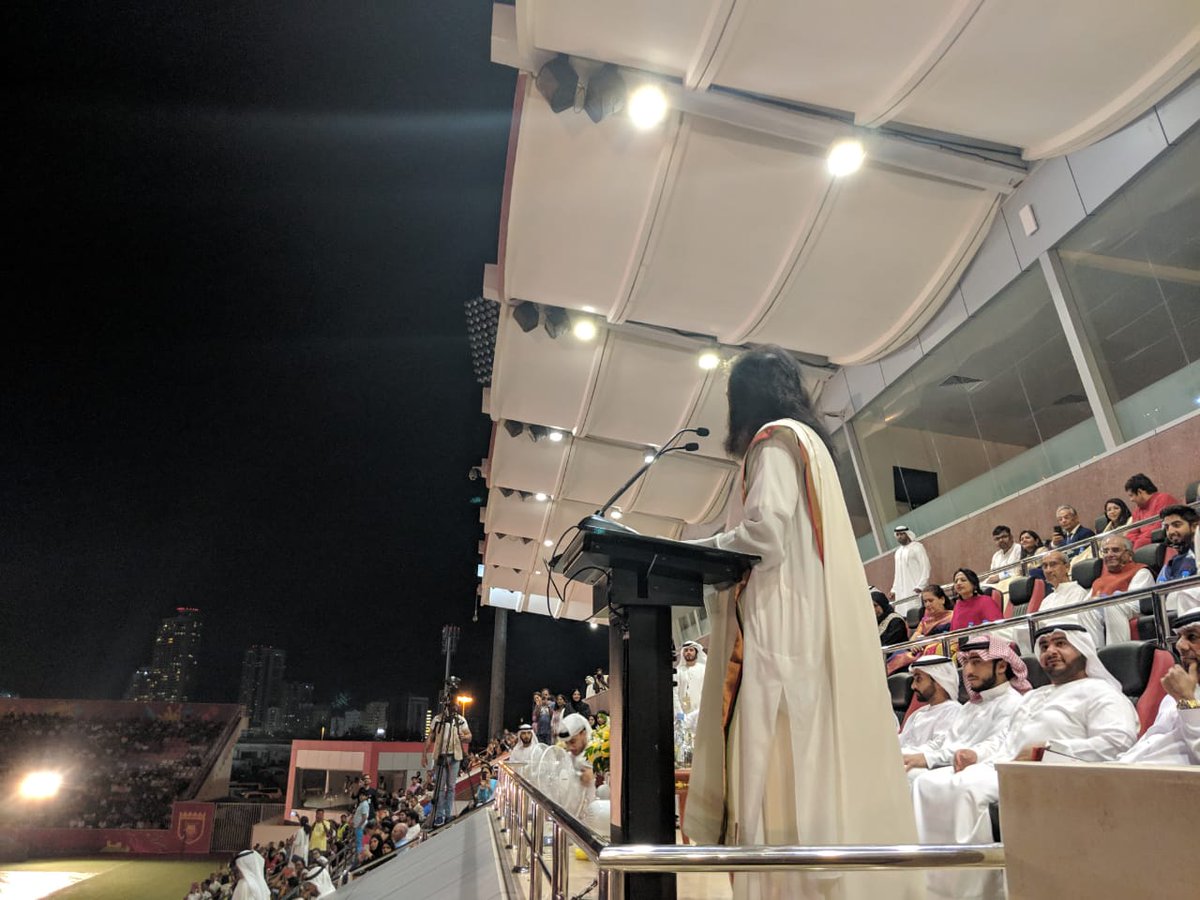 Gurudev's tweet photo. The gov of Fujairah organised a large scale event 'Illuminate Peace' at the Fujairah football stadium. Addressed the gathering with the Crown Prince HH Mohammed bin Hamad bin Mohammed Al Sharqi. There was also a cultural show of Arabian music and Indian classical dance. https://t.co/nhnnLTkTtg
