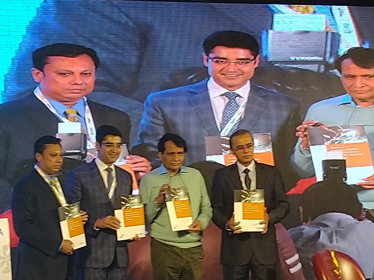 tjtechno's tweet photo. White paper for white goods -The changing landscape launched by @sureshpprabhu @_Manish_Sharma_ #ACEDialogues
@CEAMAindia #Makeinindia @makeinindia #Manufacturing #Enterprenurship @PwC #Appliances #Consumerelectronics https://t.co/4aWE0J6V5W