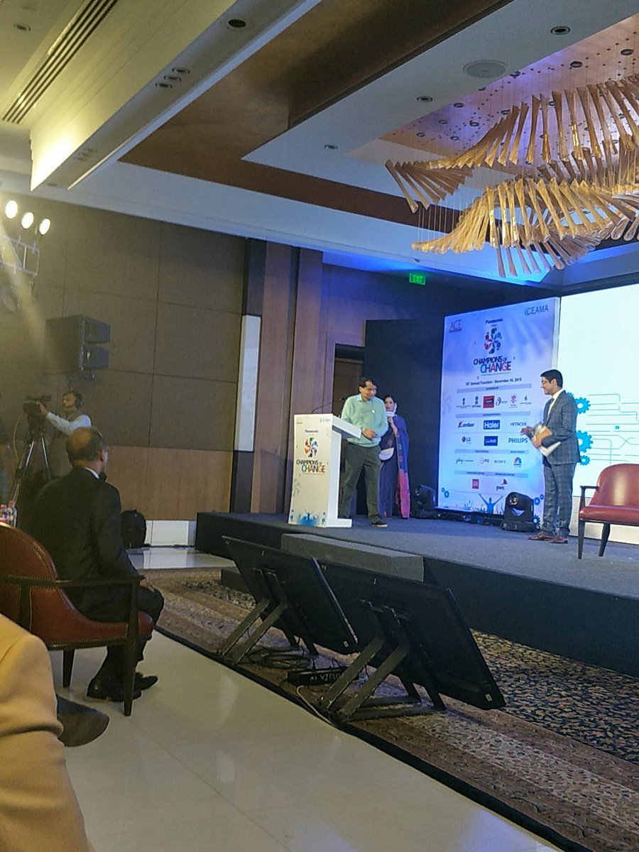 CEAMAindia's tweet photo. .@sureshpprabhu, Union Minister For Commerce &amp; Industry, Govt. Of India speaking at CEAMA's annual function at @OberoiNewDelhi @CimGOI #ACEDialogues https://t.co/foJgiGirDG